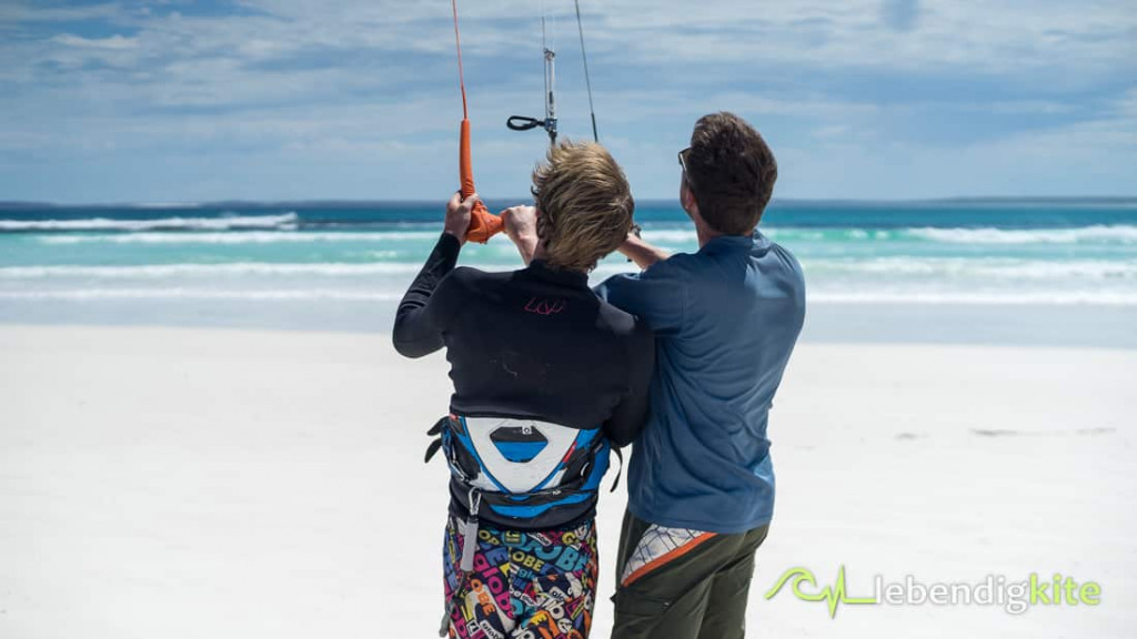 learn kitesurfing lessons Perth kitesafari Australia