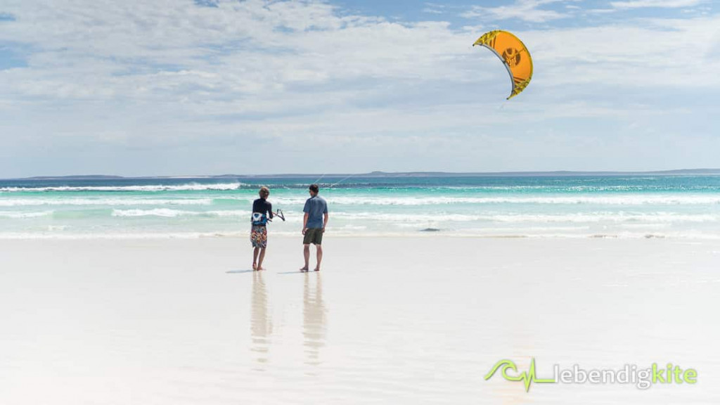 learn kitesurfing lessons Exmouth kitesafari Australia